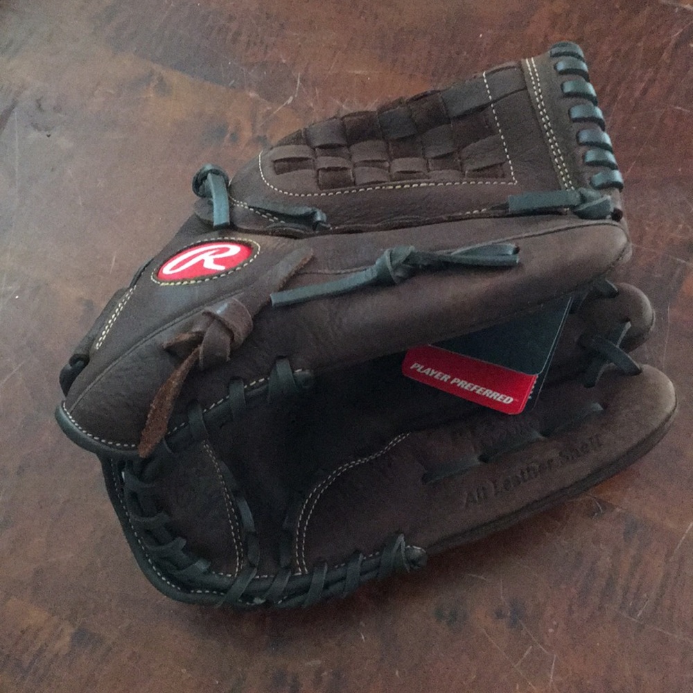 Rawlings softball glove